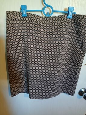 Worthington Mini Skirt in Black and Cream Geometric Print